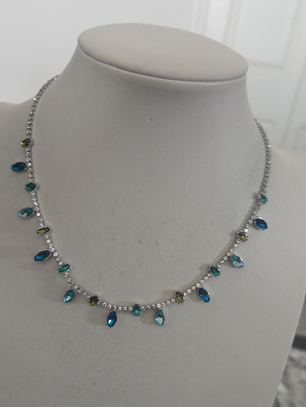 Paparazzi Feminine Fashion Blue Necklace NWT